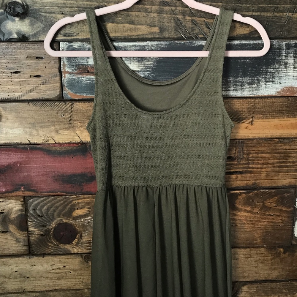 Long green H&M dress beachy and flowy